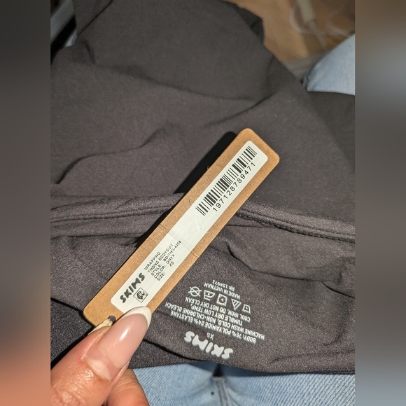 NWT SKIMS FITS EVERYBODY WRAP LONG SLEEVE BODYSUIT - Picture 6 of 7